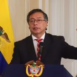 Petro dice que restablecerá relaciones con Perú